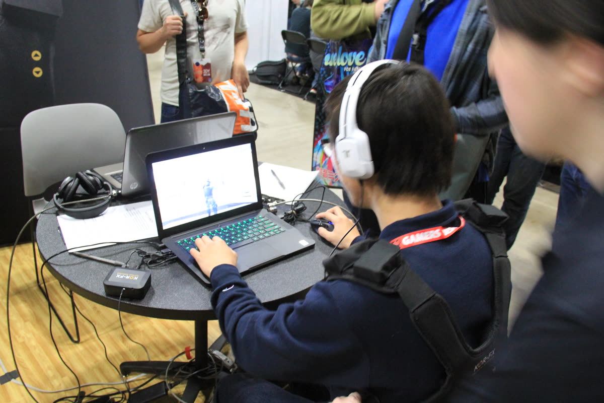 File:PAX South 2015 - Laptop gaming (16359147471).jpg — 어느 플랫폼에서 할 수 있나