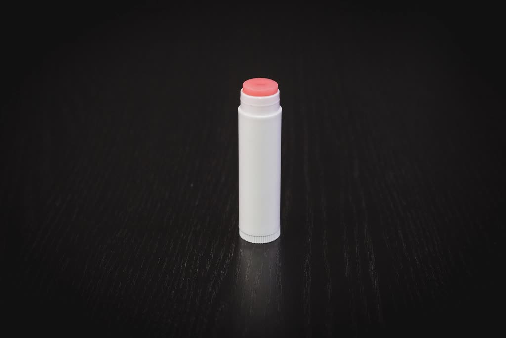 White tube homemade light pink — 귀멸의 칼날 DHC 립크림 가격 — 세트 2,310엔, 단품 770엔